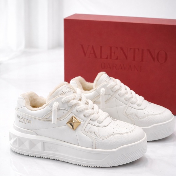 Valentino Garavani Shoes - VALENTINO GARAVANI XI One Stud Platform Sneaker